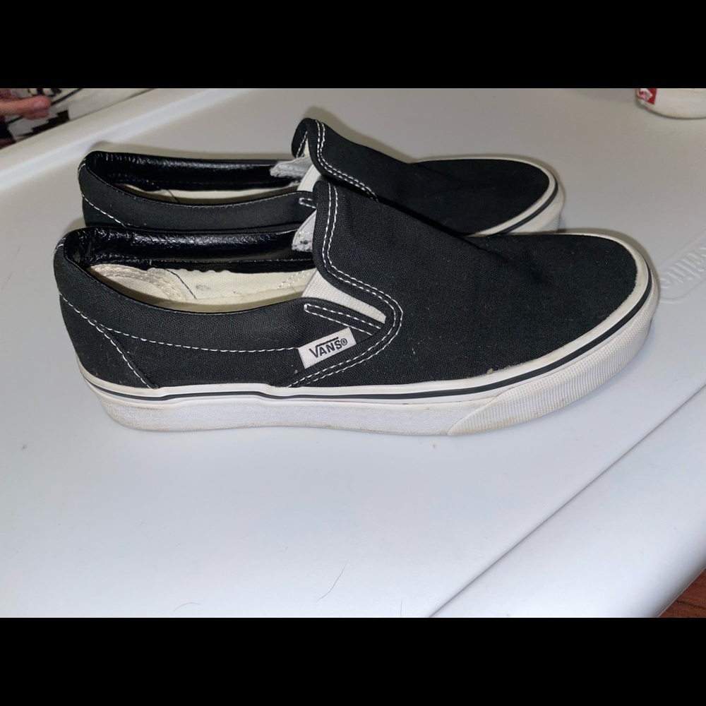 Vans - Picture 2 of 4